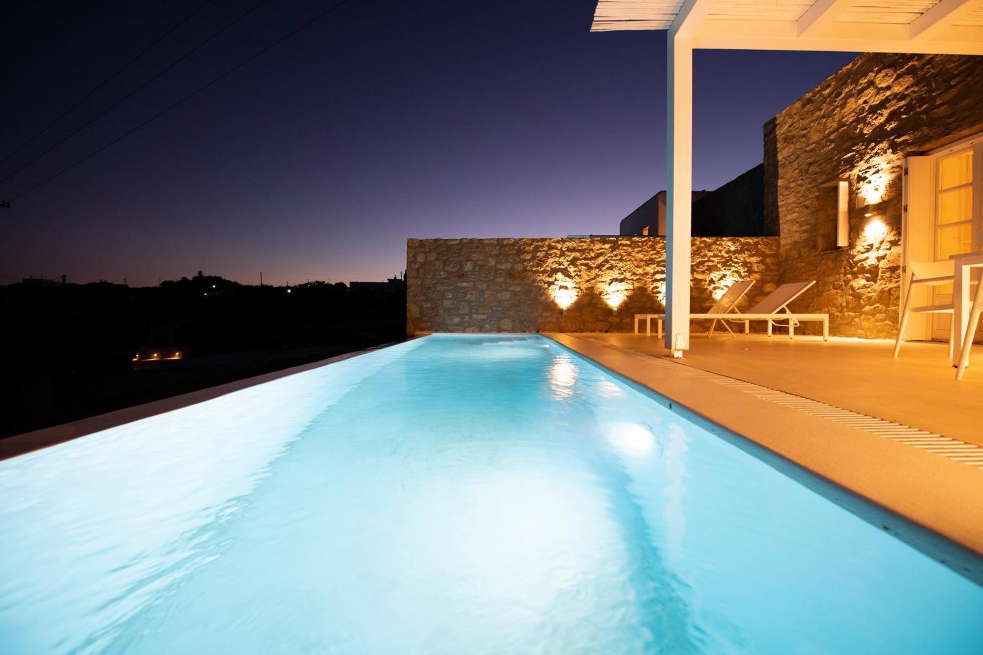 The Ammonite Resort Plintri Bilik gambar